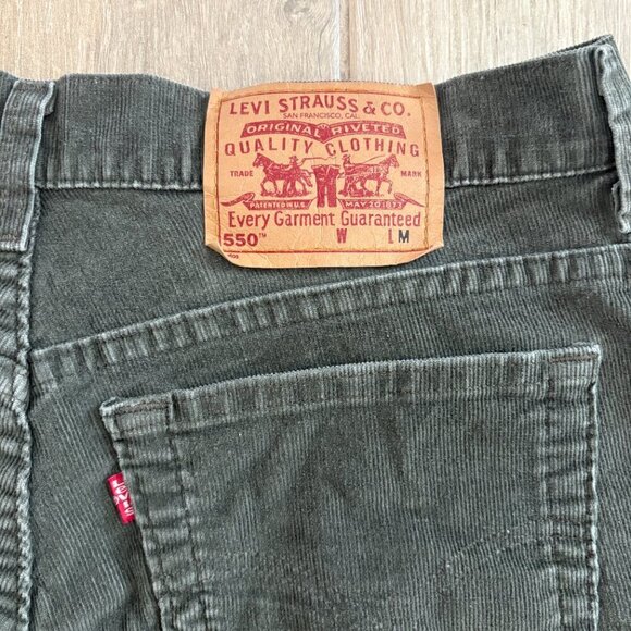 Vintage Levi's 550 Corduroy Cutoff Shorts Women's 12 MIS Olive Green Y2K Relaxed - Picture 4 of 7